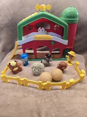 Kidoozie Barnyard Farm Playset
